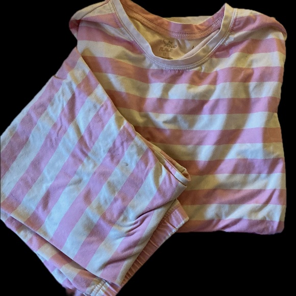 2 sets of pajamas size 12 kids - Picture 7 of 10